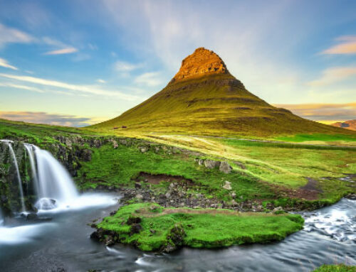 Iceland Travel Guide: Chasing Northern Lights and Natural Wonders